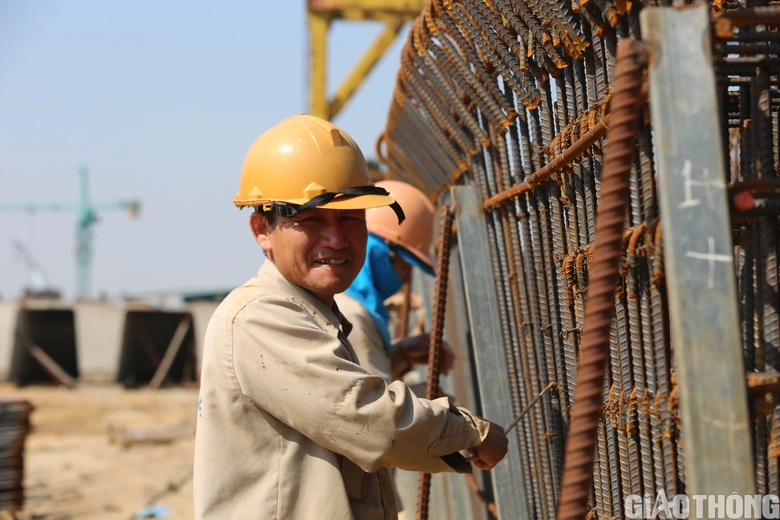 Thi c&ocirc;ng c&acirc;y cầu d&agrave;i nhất tr&ecirc;n s&ocirc;ng M&atilde; - Ảnh 6.