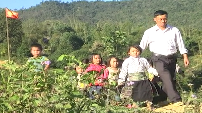 Những người thầy đặc biệt nơi dẻo cao Y&ecirc;n B&aacute;i - Ảnh 2.