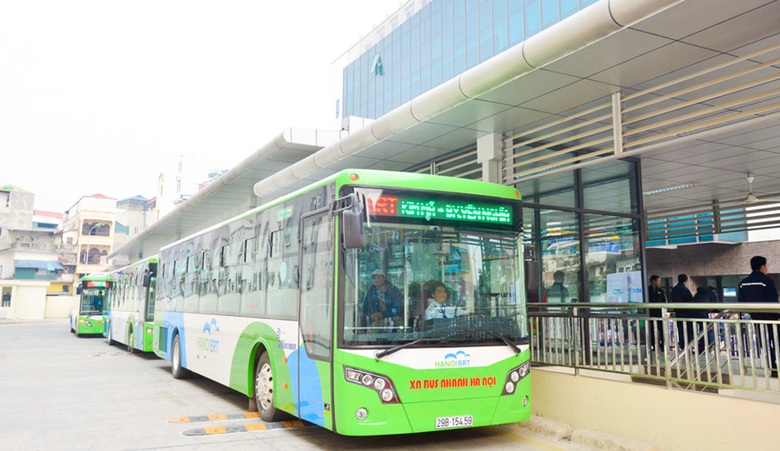 H&agrave; Nội đang c&acirc;n nhắc việc "xo&aacute;" tuyến bu&yacute;t BRT - Ảnh 1.
