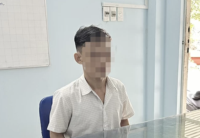 Giả sinh viên lén vào bãi xe trường đại học lừa lấy thành công bốn xe mô tô - Ảnh 1. Giả sinh viên lén vào bãi xe trường đại học lừa lấy thành công bốn xe mô tô - Ảnh 1.