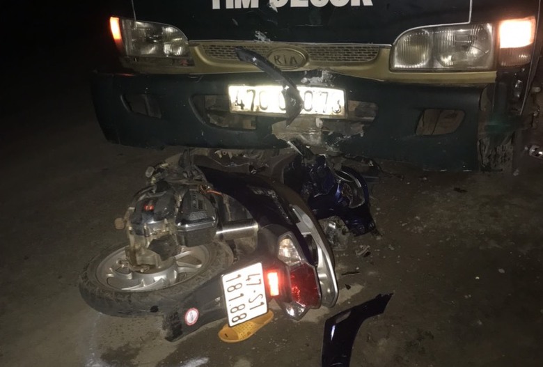 Xe tải t&ocirc;ng xe m&aacute;y, hai người phụ nữ tử vong thương t&acirc;m - Ảnh 1.