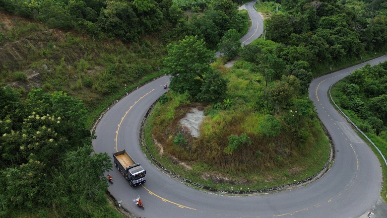 Tai nạn r&igrave;nh rập tr&ecirc;n đ&egrave;o Ngoạn Mục, QL27 - Ảnh 1.