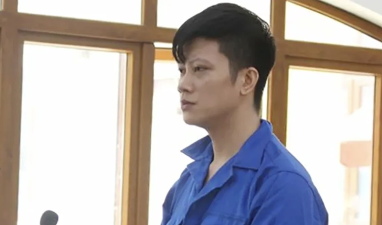 Dùng dao tự chế đâm bạn nhậu lãnh án 14 năm tù - Ảnh 1. Dùng dao tự chế đâm bạn nhậu lãnh án 14 năm tù - Ảnh 1.