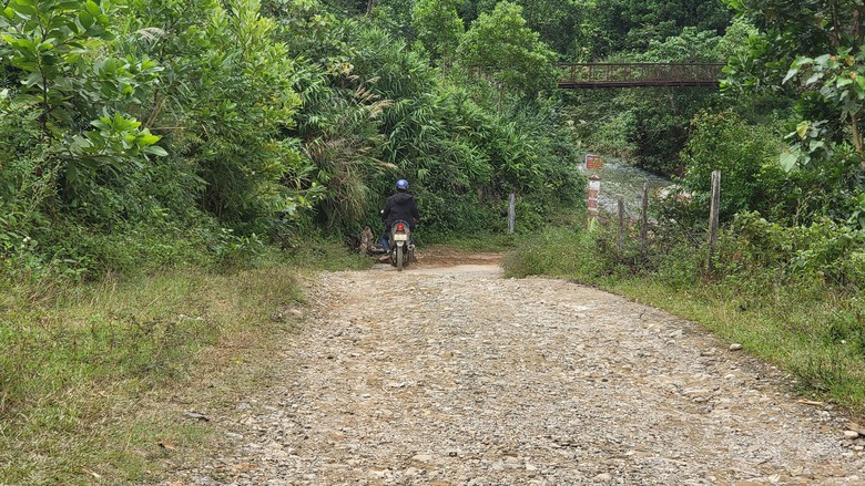 Kon Tum: Thuỷ điện cam kết l&agrave;m lại đường hỏng sau thi c&ocirc;ng - Ảnh 1.