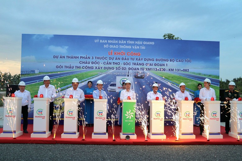Hậu Giang khởi c&ocirc;ng g&oacute;i thầu số 2 cao tốc Ch&acirc;u Đốc- Cần Thơ - S&oacute;c Trăng - Ảnh 2.