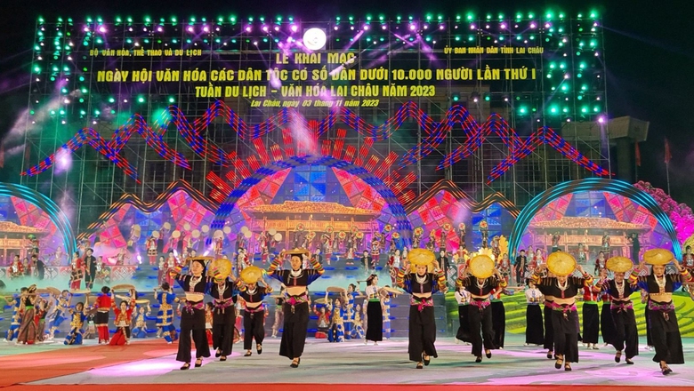 Cận cảnh lễ khai mạc Ng&agrave;y hội Văn h&oacute;a c&aacute;c d&acirc;n tộc c&oacute; số d&acirc;n dưới 10.000 người lần thứ I - Ảnh 10.