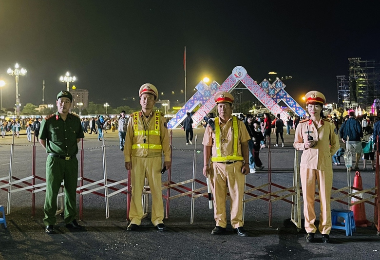 Cận cảnh lễ khai mạc Ng&agrave;y hội Văn h&oacute;a c&aacute;c d&acirc;n tộc c&oacute; số d&acirc;n dưới 10.000 người lần thứ I - Ảnh 13.