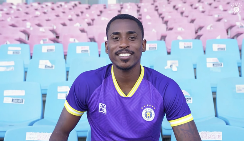 Lộ lý do Hà Nội FC không dùng tân binh 30 tỷ đồng trong trận thua CAHN - Ảnh 1. Lộ lý do Hà Nội FC không dùng tân binh 30 tỷ đồng trong trận thua CAHN - Ảnh 1.