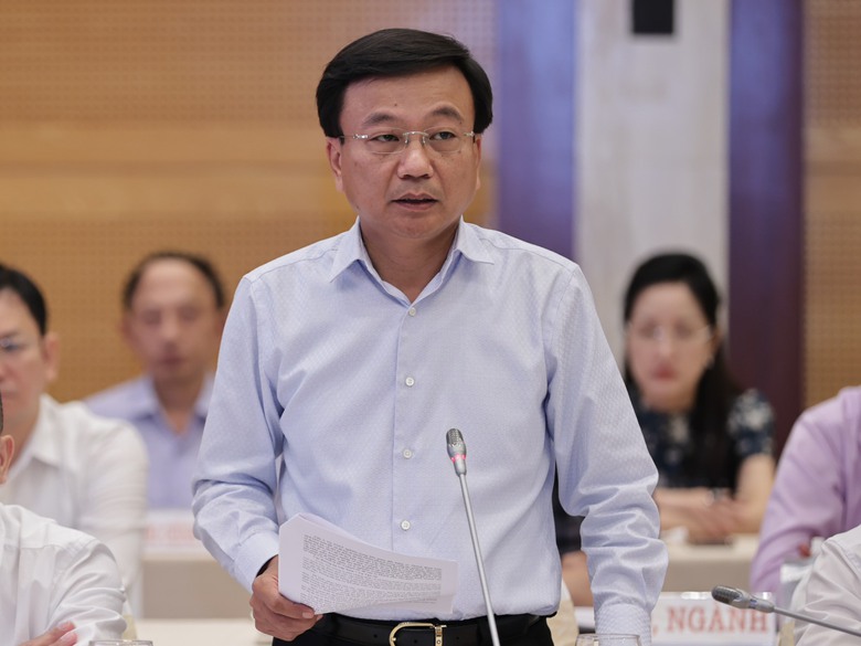 Thứ trưởng GTVT: Không để tái diễn xe dù, bến cóc sau vụ nhà xe Thành Bưởi - Ảnh 1. Thứ trưởng GTVT: Không để tái diễn xe dù, bến cóc sau vụ nhà xe Thành Bưởi - Ảnh 1.