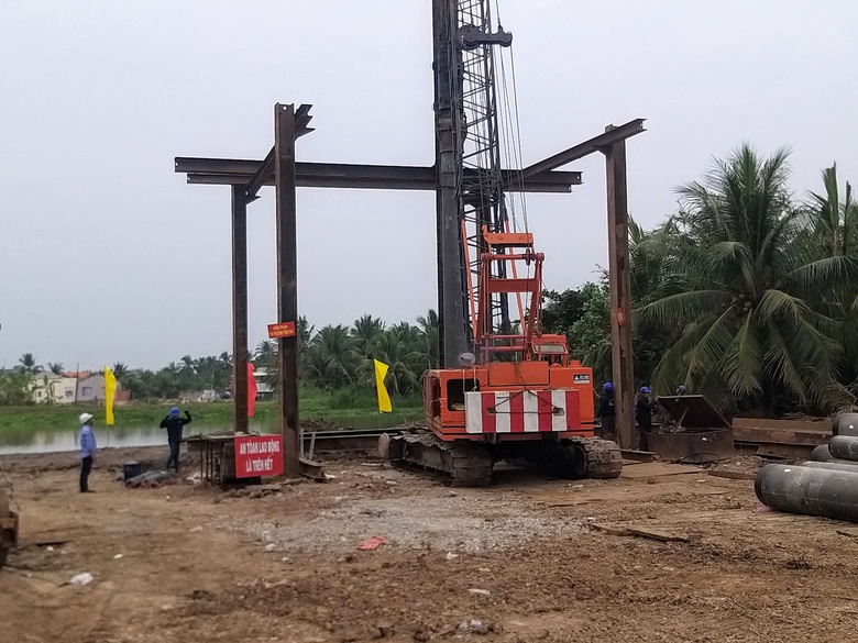 Dự án dọc sông Tiền ở Tiền Giang, các gói thầu thi công như thế nào? - Ảnh 1. Dự án dọc sông Tiền ở Tiền Giang, các gói thầu thi công như thế nào? - Ảnh 1.