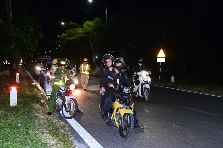Công an TP. Hải Phòng tăng cường công tác phối hợp kiểm tra nồng độ cồn, ma túy - Ảnh 1. Công an TP. Hải Phòng tăng cường công tác phối hợp kiểm tra nồng độ cồn, ma túy - Ảnh 1.