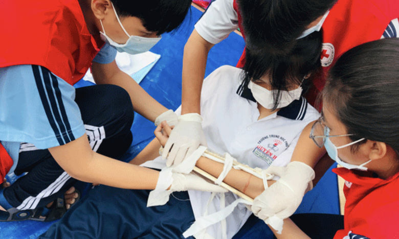 5 &ldquo;kh&ocirc;ng&rdquo; cần lưu &yacute; khi sơ cứu nạn nh&acirc;n tai nạn giao th&ocirc;ng - Ảnh 1.