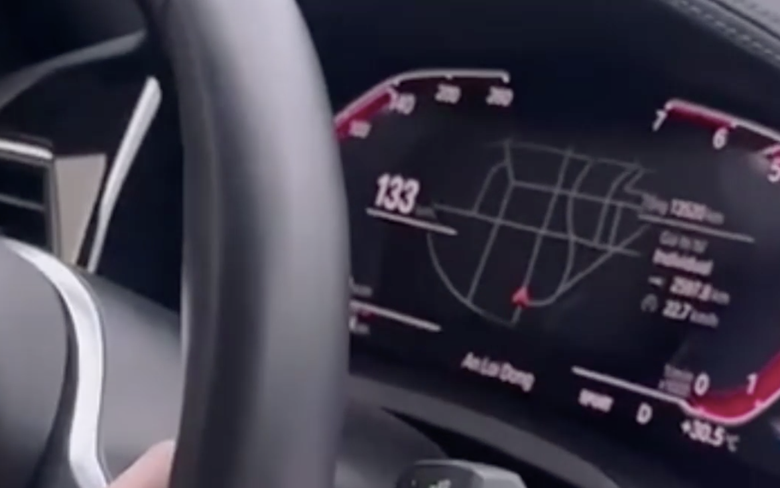 C&ocirc;ng an Thủ Đức x&aacute;c minh clip c&ocirc; g&aacute;i l&aacute;i xế sang tốc độ gần 140km/h