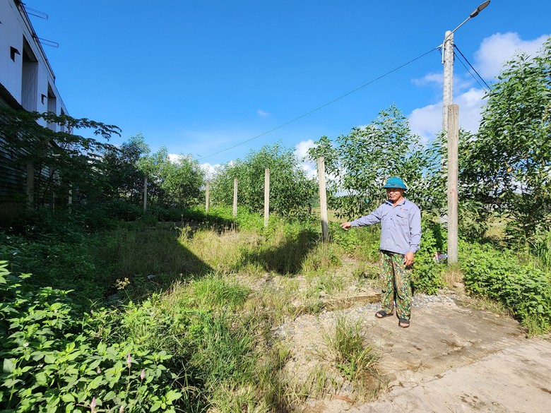 T&aacute;i định cư 14 năm, d&acirc;n "than trời" v&igrave; kh&ocirc;ng được cấp sổ đỏ - Ảnh 1.