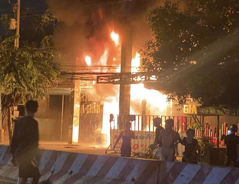 Qu&aacute;n karaoke xảy ra hỏa hoạn ở B&igrave;nh Dương đ&atilde; bị đ&igrave;nh chỉ hơn 1 năm qua - Ảnh 1.