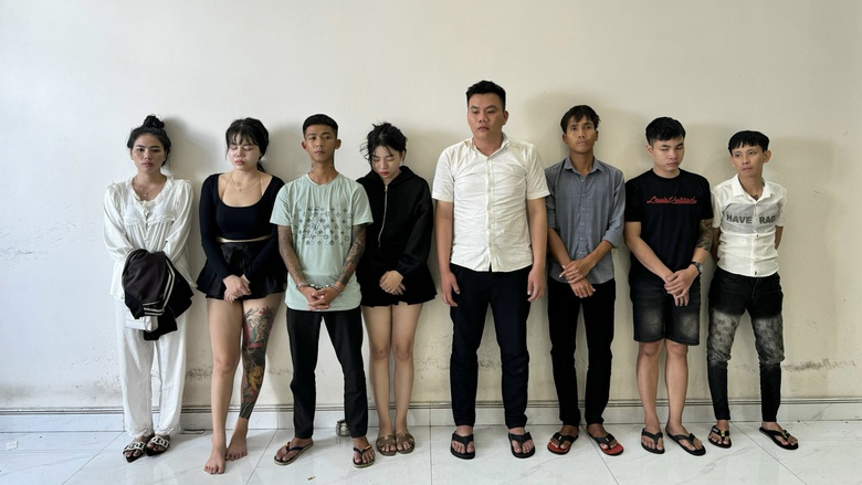 3 c&ocirc; g&aacute;i trẻ tham gia nh&oacute;m tổ chức tiệc ma tu&yacute; bị bắt giữ  - Ảnh 1.