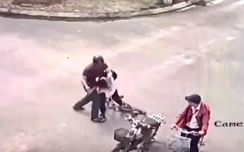 C&ocirc;ng an Quảng Ng&atilde;i điều tra vụ học sinh lớp 7 bị đ&aacute;nh nhập viện