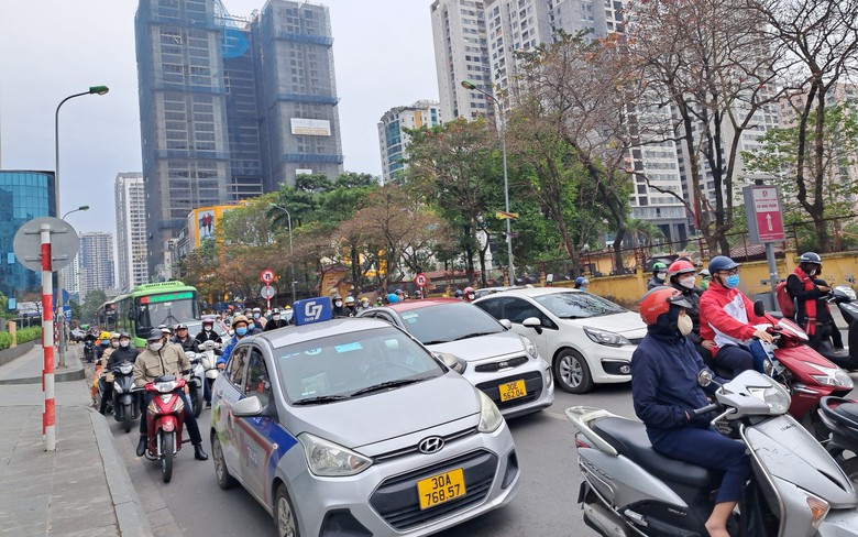 H&agrave; Nội chi 400 tỷ đồng mở rộng đường Nguyễn Tu&acirc;n để xo&aacute; &ugrave;n tắc