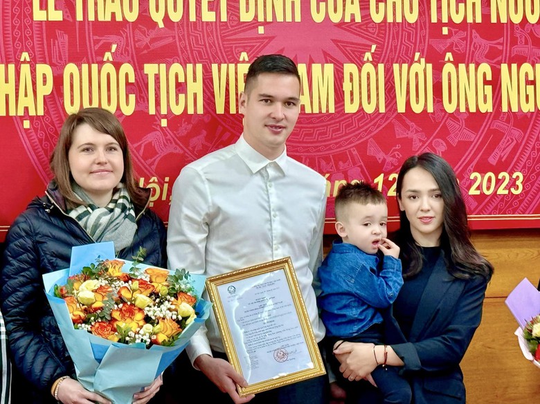 Thủ m&ocirc;n từng dự Europa League b&aacute;o tin mừng cho đội tuyển Việt Nam  - Ảnh 1.