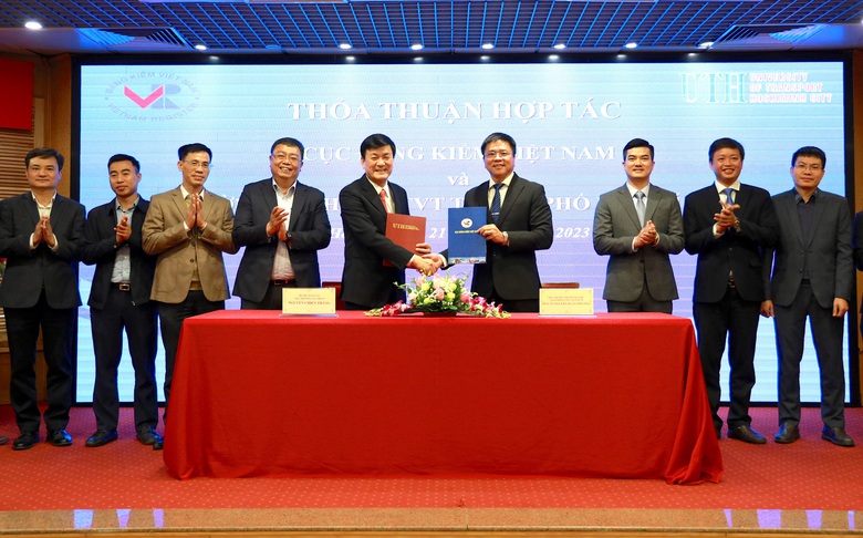 Cục Đăng kiểm k&yacute; kết hợp t&aacute;c với trường đại học, chủ động về nguồn nh&acirc;n lực - Ảnh 1.