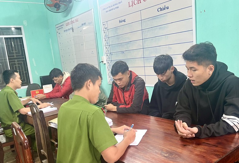 Khởi tố 13 đối tượng g&acirc;y rối trật tự c&ocirc;ng cộng v&agrave; tổ chức đua xe tr&aacute;i ph&eacute;p - Ảnh 1.