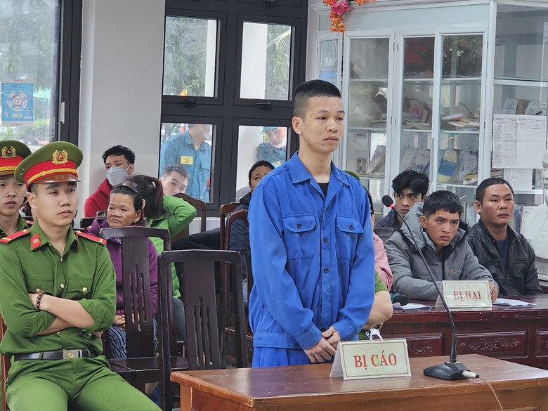 Ch&eacute;m người y&ecirc;u v&igrave; bị chia tay, nam thanh ni&ecirc;n lĩnh &aacute;n - Ảnh 1.