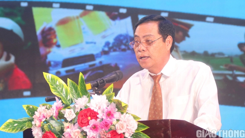 Lần đầu tiên Cà Mau tổ chức hội thi sáng tác ca khúc tuyên truyền về ATGT - Ảnh 2. Lần đầu tiên Cà Mau tổ chức hội thi sáng tác ca khúc tuyên truyền về ATGT - Ảnh 2.