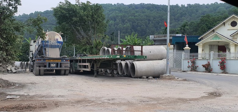 Hải Ph&ograve;ng: Trạm trộn tr&aacute;i ph&eacute;p lấn chiếm h&agrave;nh lang giao th&ocirc;ng, g&acirc;y &ocirc; nhiễm m&ocirc;i trường- Ảnh 5.