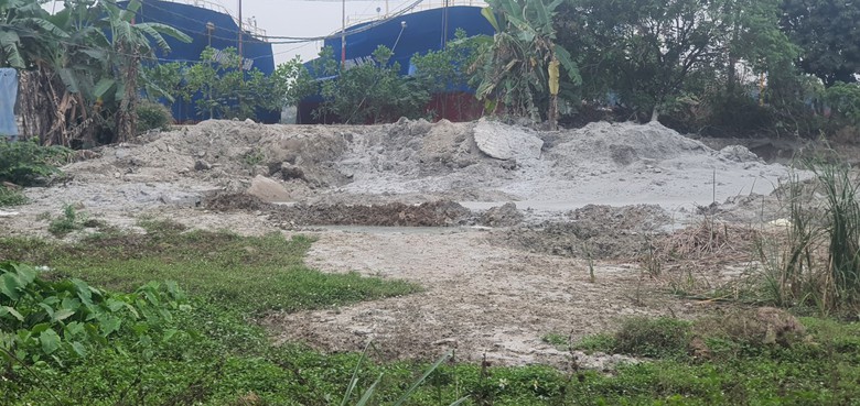 Hải Ph&ograve;ng: Trạm trộn tr&aacute;i ph&eacute;p lấn chiếm h&agrave;nh lang giao th&ocirc;ng, g&acirc;y &ocirc; nhiễm m&ocirc;i trường- Ảnh 4.