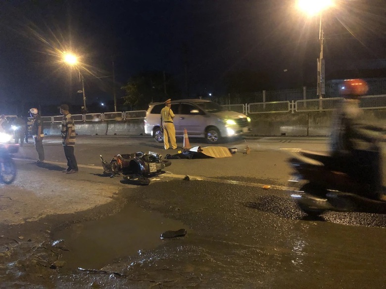 C&ocirc;ng an t&igrave;m nh&acirc;n chứng vụ TNGT khiến 1 người tử vong tr&ecirc;n đường Trịnh Văn B&ocirc; - Ảnh 1.