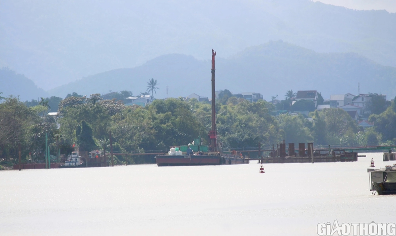 Tiến độ cầu v&ograve;m th&eacute;p thuộc dự &aacute;n 2.200 tỷ ở Huế thế n&agrave;o sau một năm khởi c&ocirc;ng? - Ảnh 2.