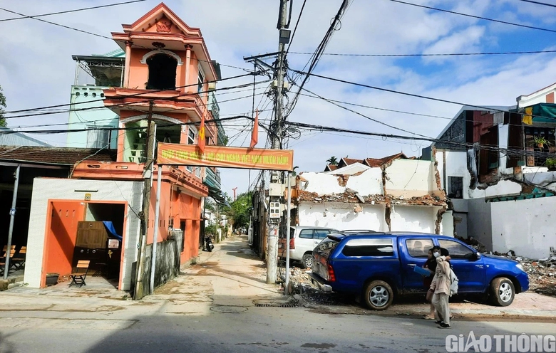 Tiến độ cầu v&ograve;m th&eacute;p thuộc dự &aacute;n 2.200 tỷ ở Huế thế n&agrave;o sau một năm khởi c&ocirc;ng? - Ảnh 8.