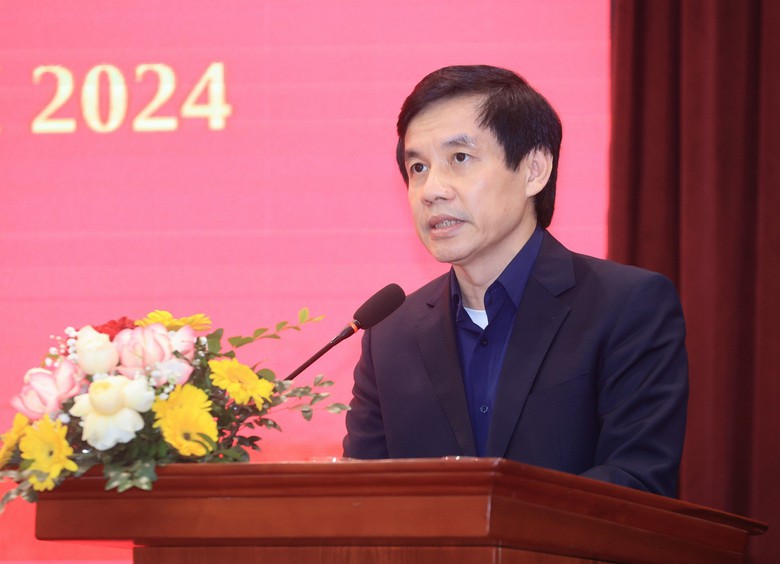 Đảng bộ Bộ GTVT quyết tâm hoàn thành nhiệm vụ năm 2024 từ ngày đầu, tháng đầu - Ảnh 2. Đảng bộ Bộ GTVT quyết tâm hoàn thành nhiệm vụ năm 2024 từ ngày đầu, tháng đầu - Ảnh 2.