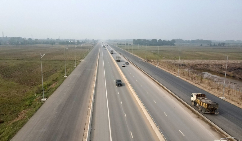 Thông xe kỹ thuật tuyến đường "đón đầu tương lai" 1.400 tỷ đồng- Ảnh 2. Thông xe kỹ thuật tuyến đường "đón đầu tương lai" 1.400 tỷ đồng- Ảnh 2.