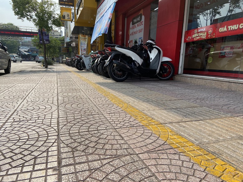 Cận kề 1/1/2024, TP.HCM vẫn chưa chốt thời điểm ch&iacute;nh thức thu ph&iacute; vỉa h&egrave;- Ảnh 3.