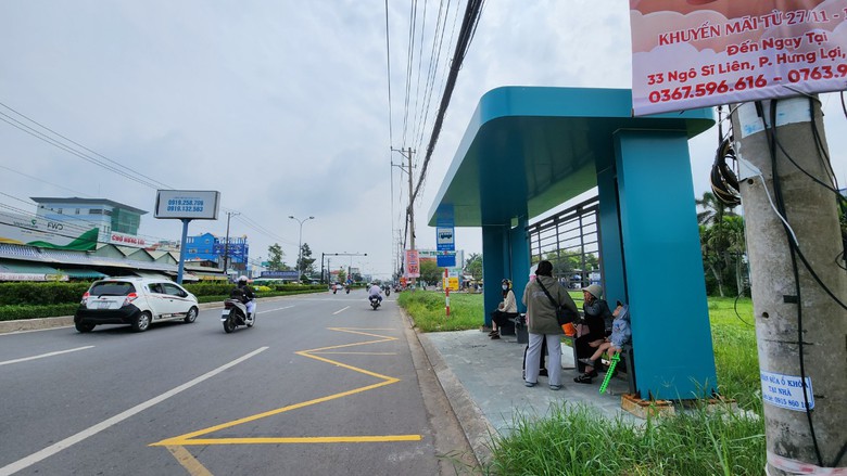 Cần Thơ: Sẽ xử nghi&ecirc;m nếu xảy ra t&igrave;nh trạng chiếm dụng nh&agrave; chờ xe bu&yacute;t - Ảnh 1.