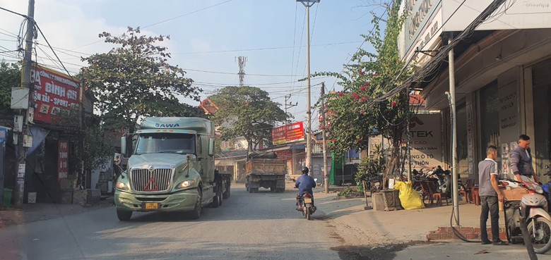 V&igrave; sao xe container v&agrave; xe đầu k&eacute;o tăng đột biến qua tỉnh lộ 352? - Ảnh 2.