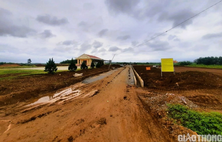 Tiến độ giải ph&oacute;ng mặt bằng, x&acirc;y khu t&aacute;i định cư cao tốc Vạn Ninh &ndash; Cam Lộ hiện ra sao? - Ảnh 6.