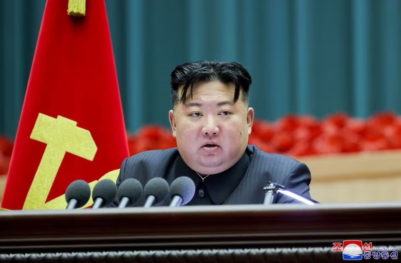 Ông Kim jong-un rơi nước mắt khi kêu gọi ngăn tỷ lệ sinh giảm - Ảnh 1. Ông Kim jong-un rơi nước mắt khi kêu gọi ngăn tỷ lệ sinh giảm - Ảnh 1.