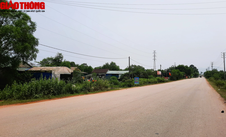 Cầu vượt đường sắt dở dang qua một thập kỷ ở Huế vẫn trơ mố v&igrave; gặp kh&oacute; mặt bằng - Ảnh 6.