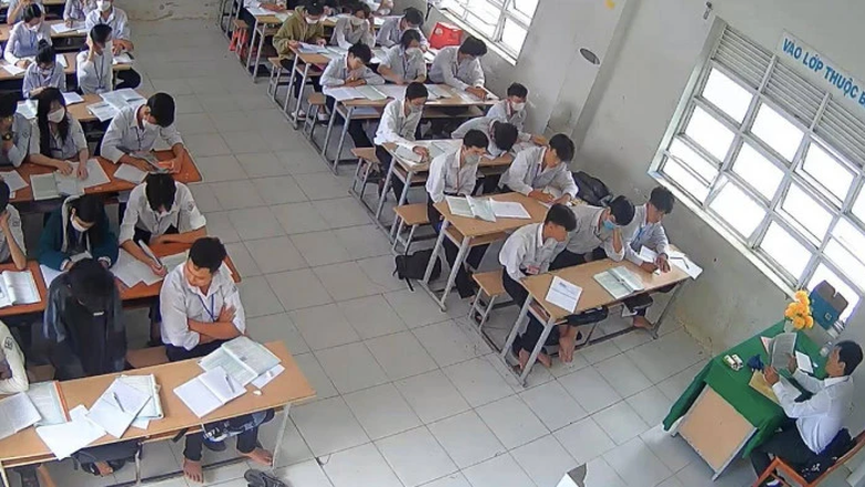 Thầy giáo nhục mạ học sinh ở Cà Mau bị phê bình - Ảnh 1. Thầy giáo nhục mạ học sinh ở Cà Mau bị phê bình - Ảnh 1.