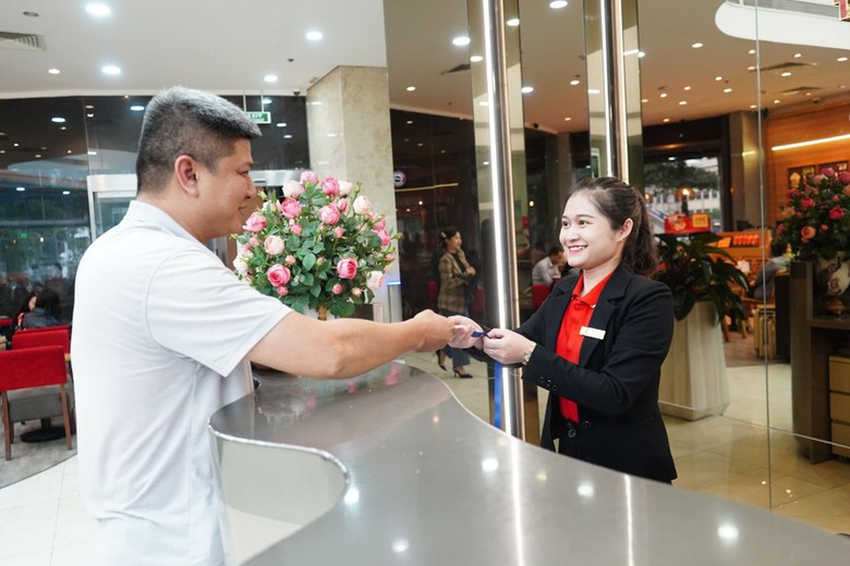 Vận h&agrave;nh bằng trải nghiệm, &ldquo;chạm&rdquo; cảm x&uacute;c cư d&acirc;n - Ảnh 1.