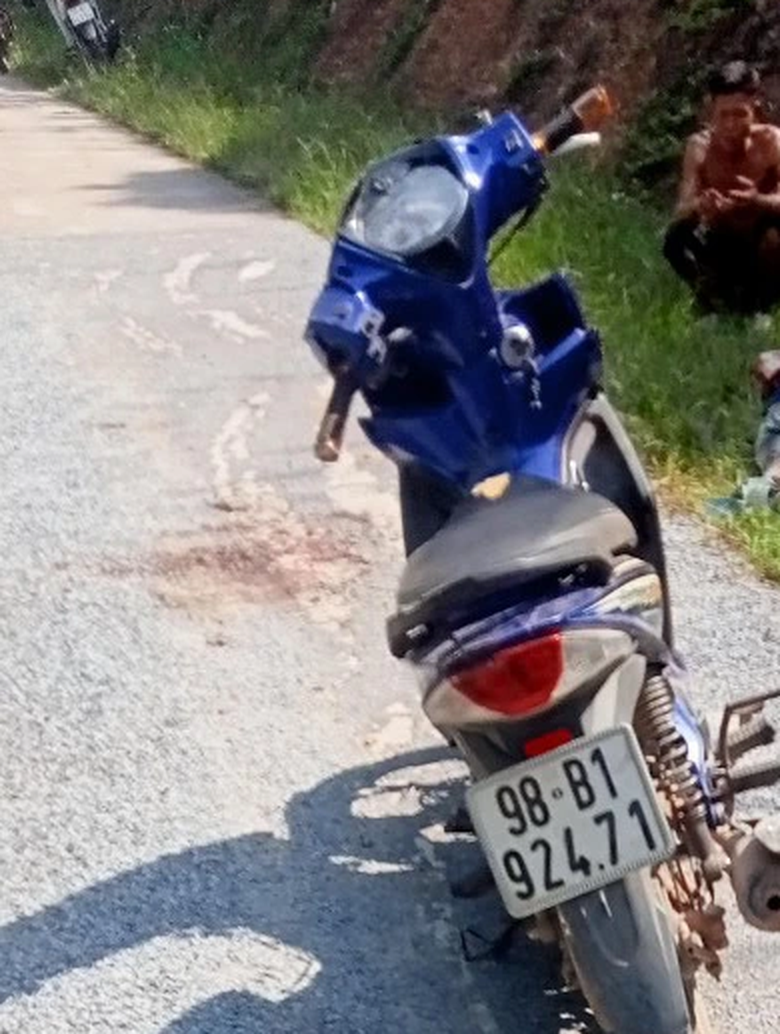 Quảng Ninh truy t&igrave;m t&agrave;i xế g&acirc;y tai nạn giao th&ocirc;ng khiến nam thanh ni&ecirc;n tử vong tại chỗ rồi điều khiển phương tiện bỏ trốn khỏi hiện trường - Ảnh 1.