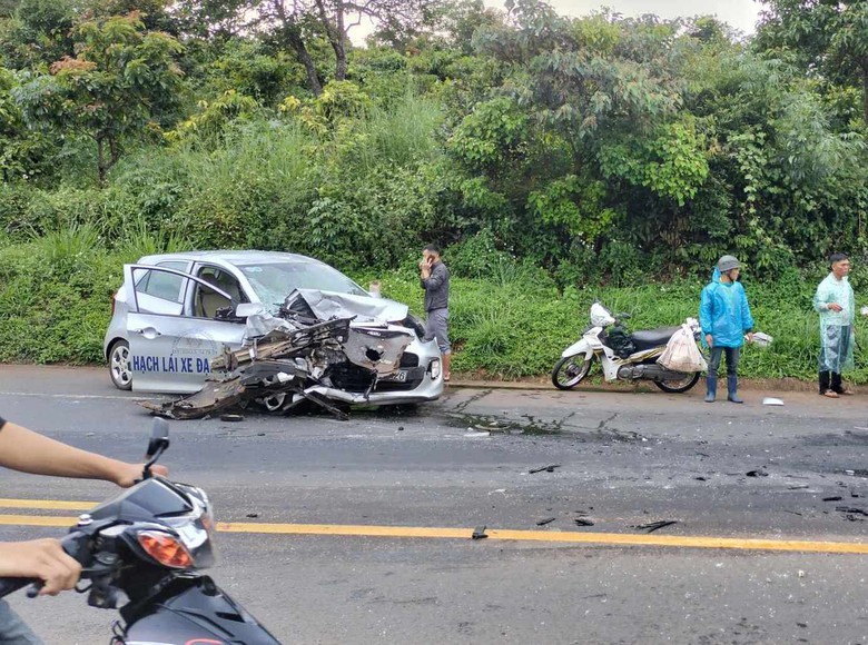 Xe &ocirc; t&ocirc; CX5 &ocirc;ng xe tập l&aacute;i khiến thầy gi&aacute;o tử vong: Ai chịu tr&aacute;ch nhiệm? - Ảnh 1.