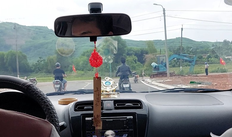 V&igrave; sao xe c&oacute; ngọn v&ocirc; tư h&agrave;nh d&acirc;n, ph&aacute; tỉnh lộ 617 Quảng Nam? - Ảnh 4.