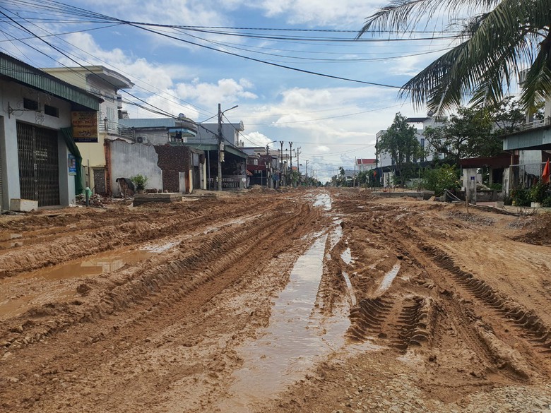 Hải Ph&ograve;ng: Người d&acirc;n k&ecirc;u trời v&igrave; nh&agrave; thầu thi c&ocirc;ng mất an to&agrave;n giao th&ocirc;ng, &ocirc; nhiễm m&ocirc;i trường - Ảnh 6.