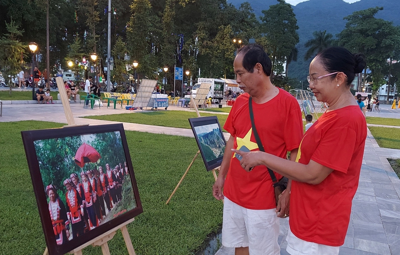 Khai trương tuyến phố đi bộ đầu ti&ecirc;n tại H&agrave; Giang - Ảnh 5.