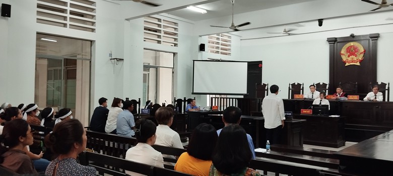 Vụ c&aacute;n bộ ng&acirc;n h&agrave;ng t&ocirc;ng chết người rồi bỏ chạy: Đ&atilde; nhấp bia, kh&ocirc;ng nhận biết vụ tai nạn - Ảnh 2.