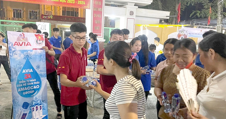 Đ&egrave;n Trung thu mini t&ocirc; điểm th&ecirc;m cho Lễ hội Th&agrave;nh Tuy&ecirc;n - Ảnh 7.