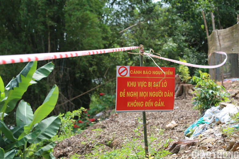 Nơm nớp lo sợ b&ecirc;n bờ s&ocirc;ng sạt lở - Ảnh 6.
